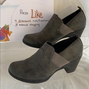 Slip on booty, super comfortable